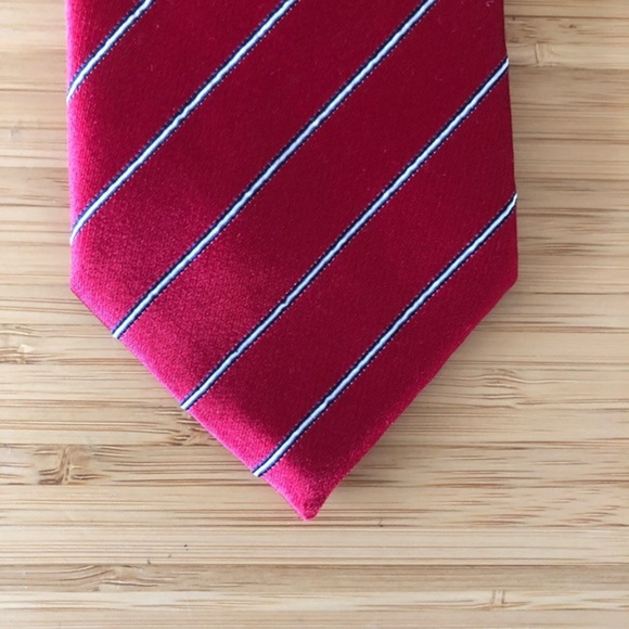 Andrew’s Tie’s Bright Red & White Silk Tie NWT - Picture 6 of 6
